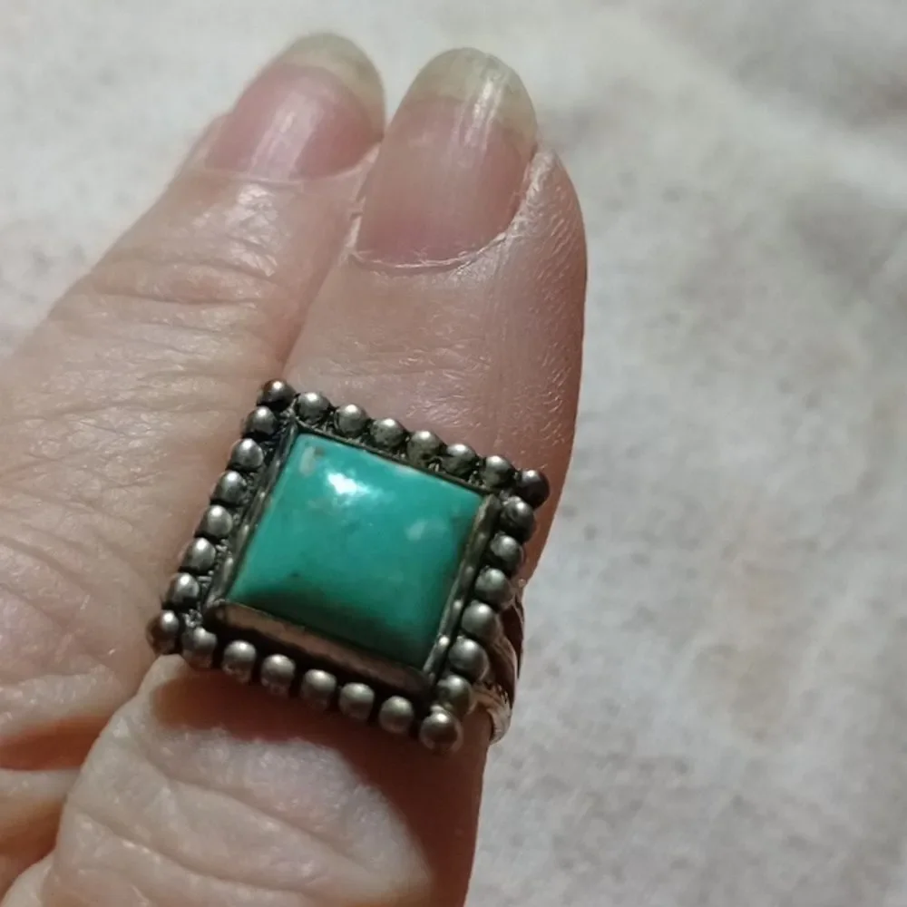 3 turquoise costume rings (R003)